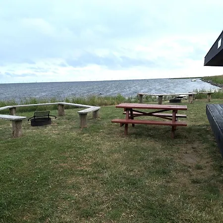 Charming Close To The Sea *