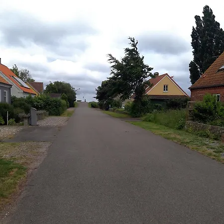 Landhaus Charming Close To The Sea Errindlev